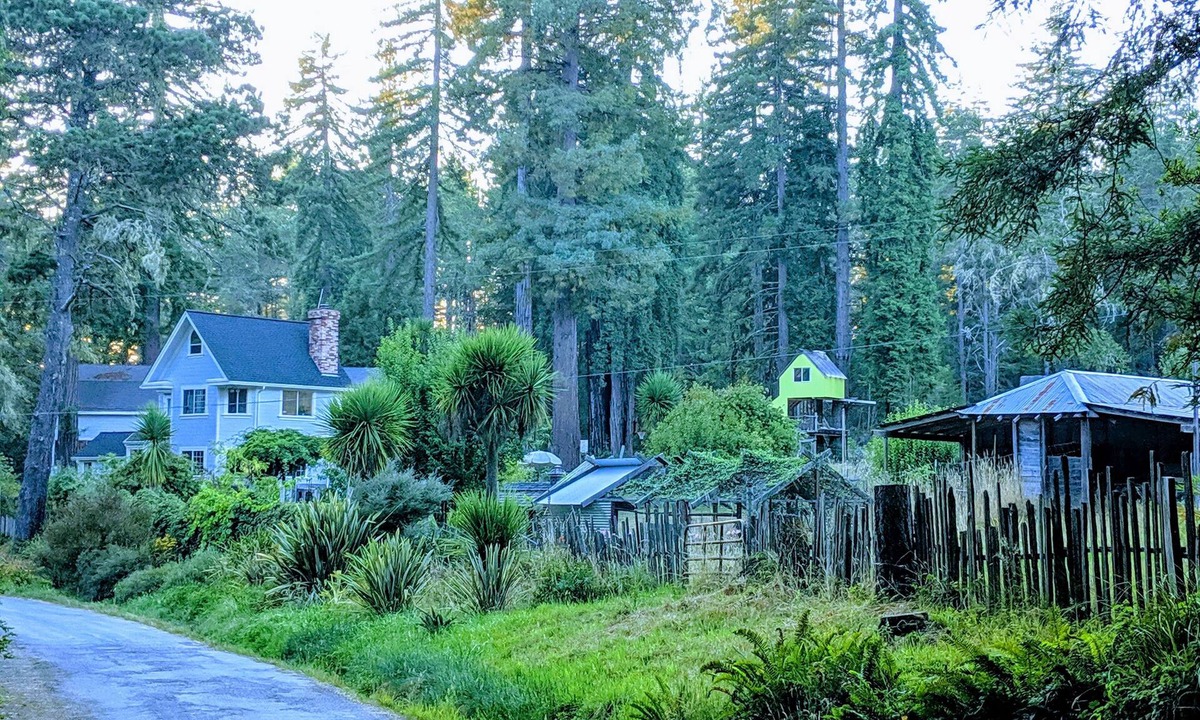Cazadero Other | Spacious, Private 3+ bedroom farmhouse near Salt Point State Park: 31+day rental