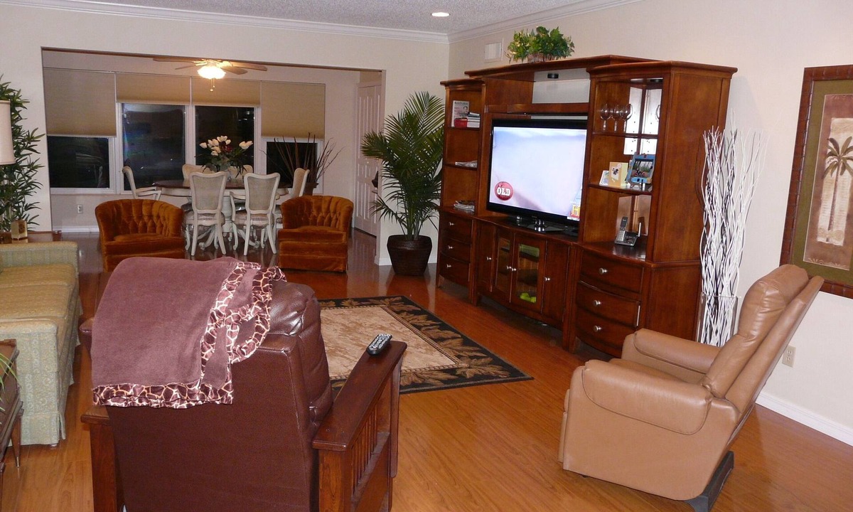On Top of The World Condo | SPEND 6 to 8 GLORIOUS MONTHS ON THE GULF COAST of FLORIDA! . LOW OFF-SEASON$