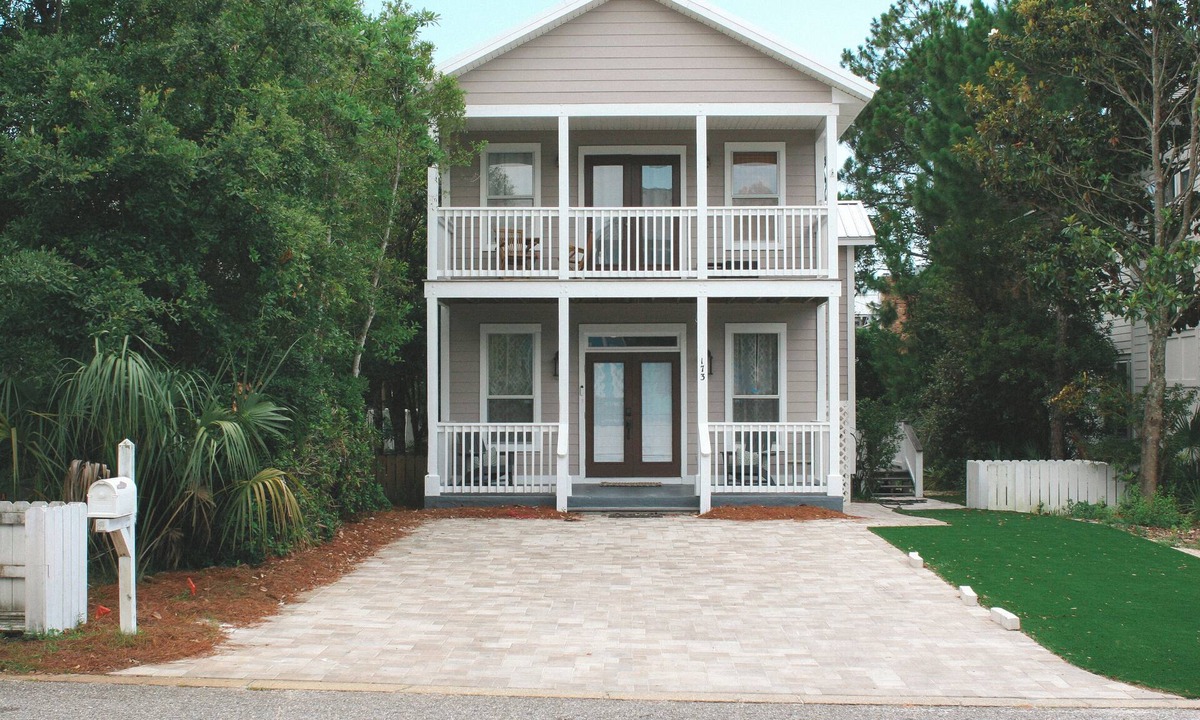 Village of Sugar Beach House | Sugar Sand Bungalow - Walk to Beach and Beautiful Community Pool!