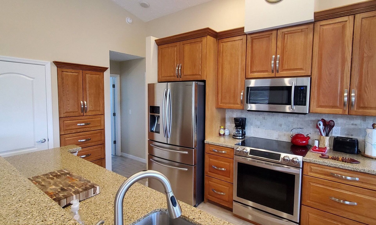 Weeki Wachee Gardens House | Summer Deal Cheap, Waterfront,Kayaks,swimming, Weeki Wachee River, 80 boat rent