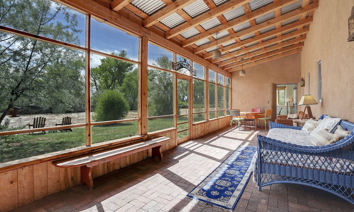 Abiquiu House | Superb - 2 Bedroom, 2 Bath, Sleeps 8 in 4 beds plus more