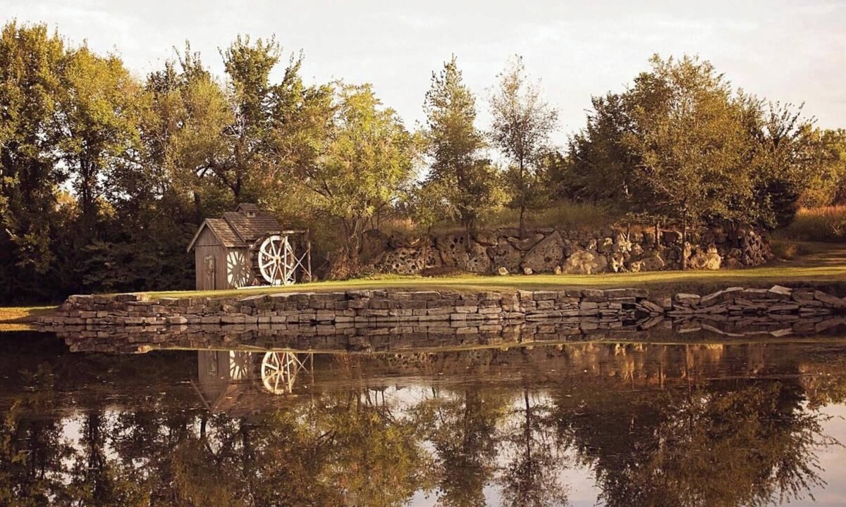 Winfield House | The Cabin Retreat on 47 acres, fishing, kayaking, views!