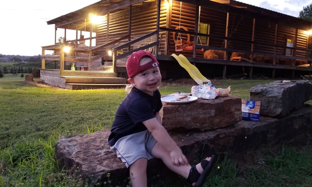 Cecil Cabin | The Christmas Cabin at Christmas Tree Lane a real farm! Hallmark experience!