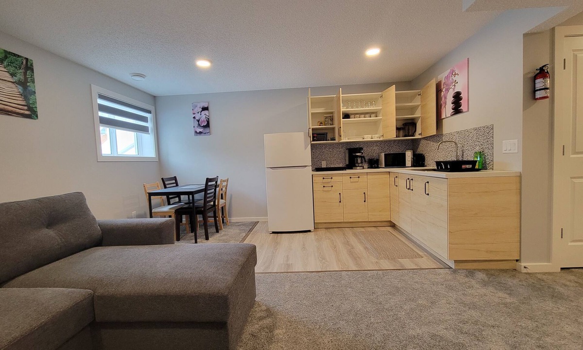 Southeast Calgary Apartment | The ideal one-bedroom apartment is located in SE Calgary.