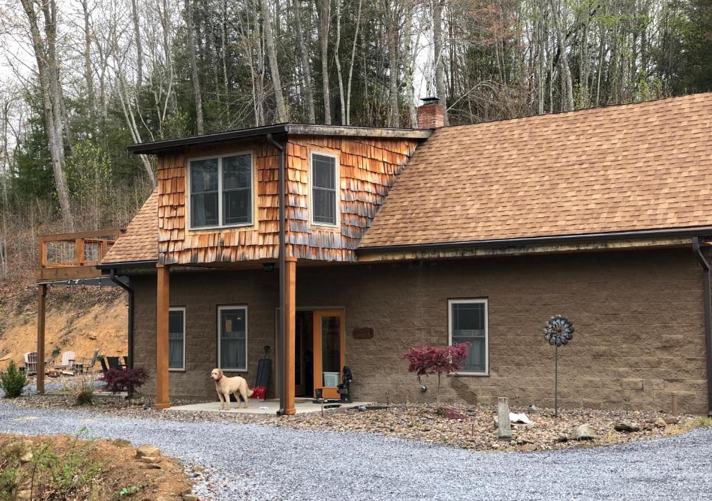 Flat Top House | The Lodge at Camp Creek Cabins