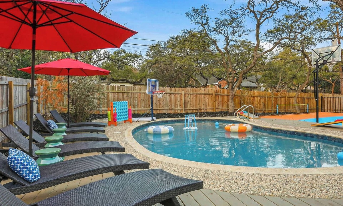 North San Antonio - SAT House | The Lone Star Luxe - Pool - Hot Tub - Sport Court