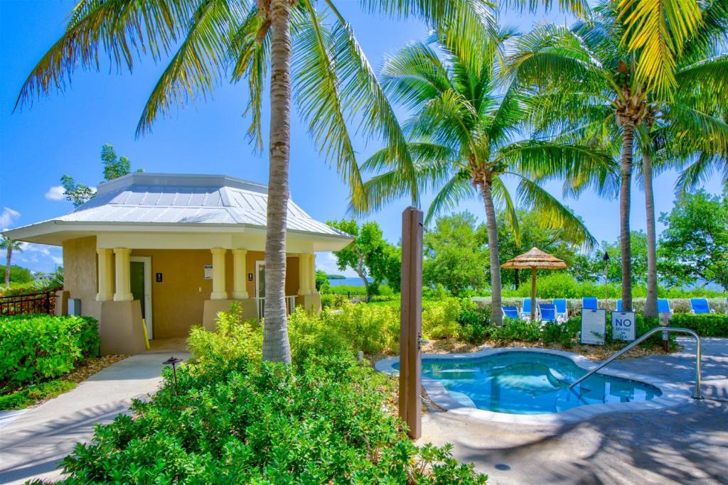 Rock Harbor House | The Marlin House at Mariner`s Club
