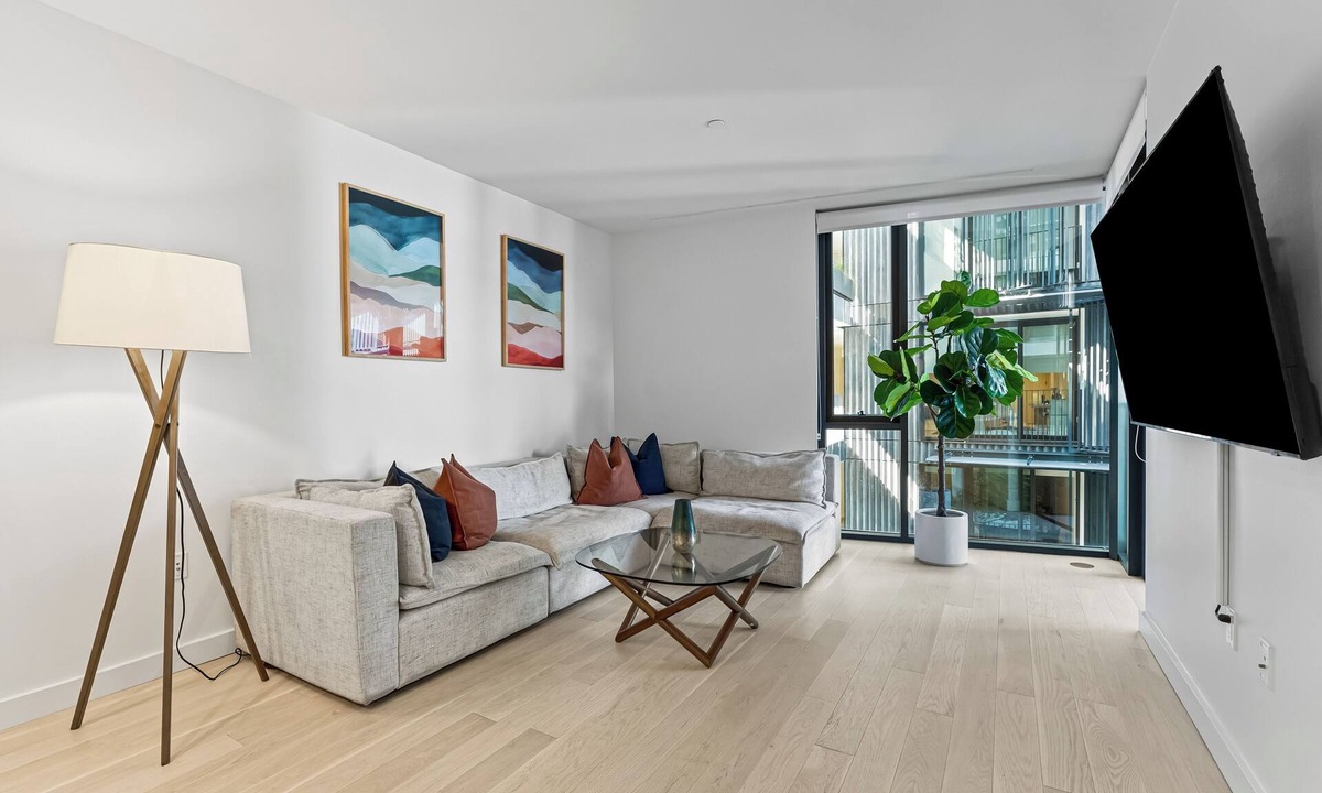 Downtown Bed & Breakfast | The Pearl Coast' Amazing Rooftop Amenities Pool, Gym And Sauna Quiet Retreat