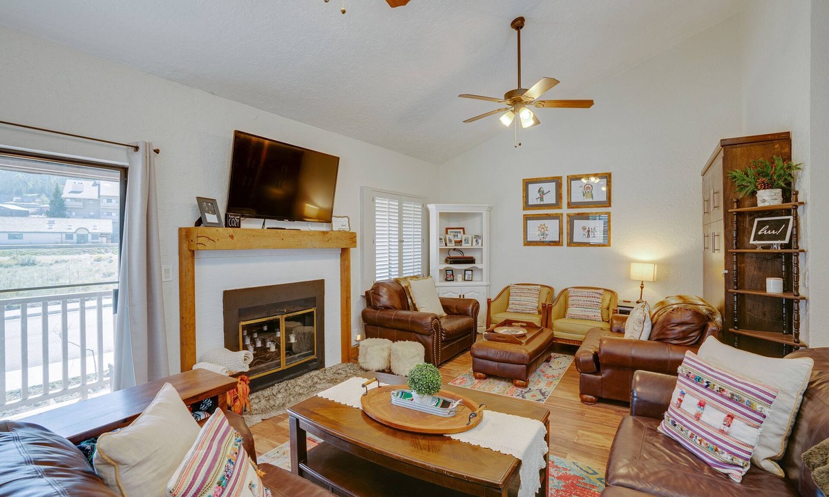 Angel Fire Condo | Townhome close to the base area