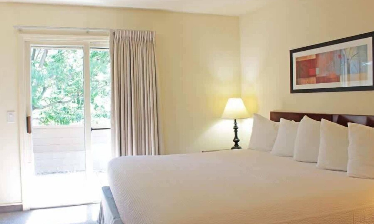 Greenwich Apartment | Two Bedroom, First Floor.