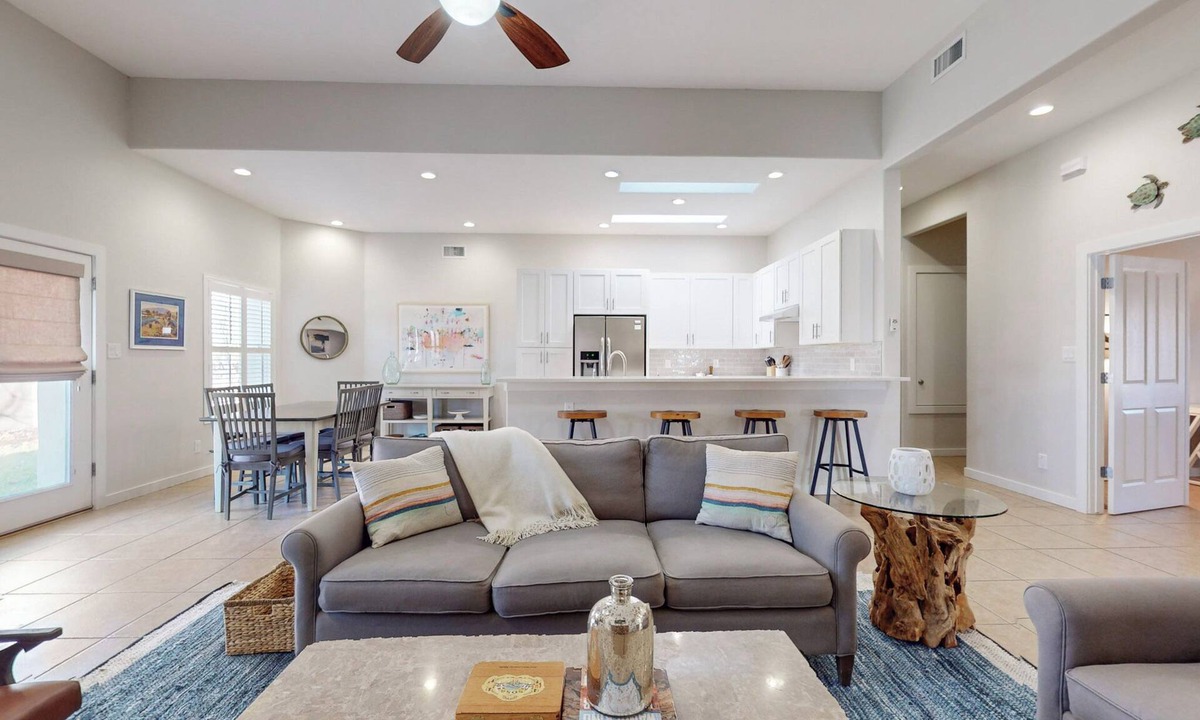 Northeast Heights House | Updated and Well Stocked Albuquerque Home in a Lovely and Quiet Neighborhood!
