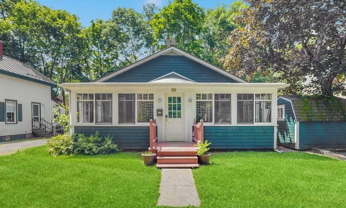 Bar Harbor Cabin | Updated, Century-Old Home w/Glass Porch - Walk into Town/Acadia