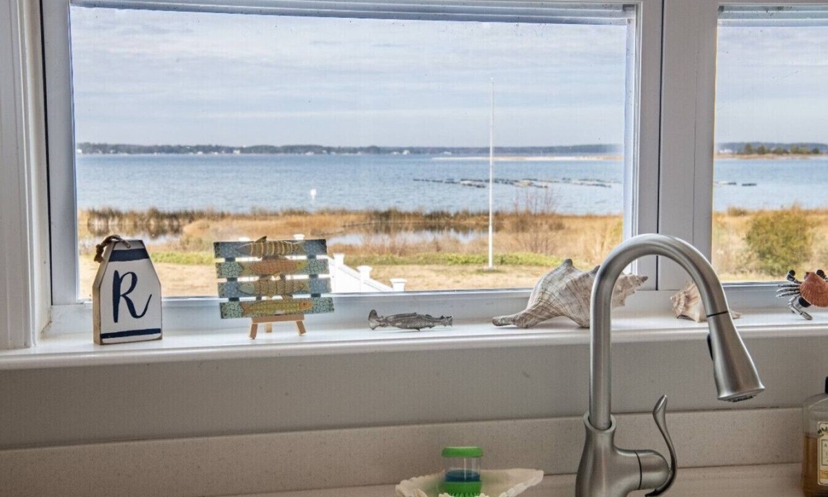 Windmill Point House | Waterfront home with pool