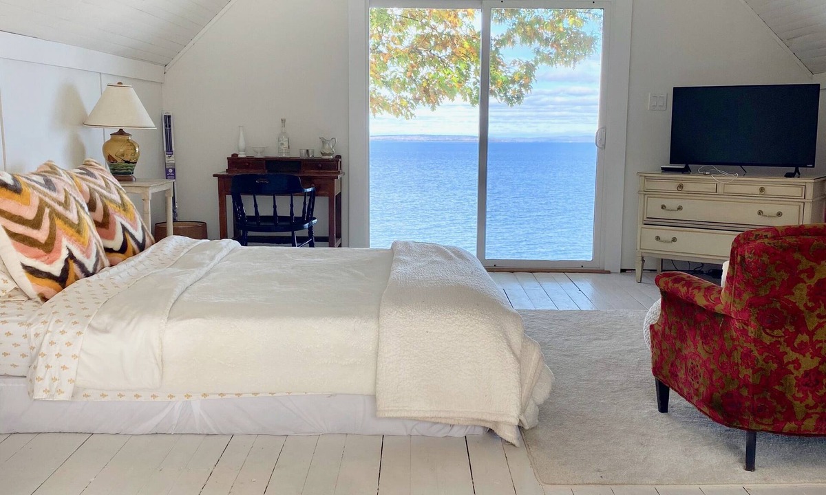 Bayside Cottage | WATERFRONT Maine Historical Cottage with Separate Guest Cottage