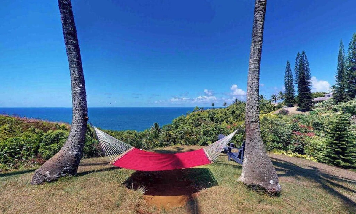 Princeville Condo | Waterfront Princeville Condo with Pool, Hot Tub, Loft & Ocean Views