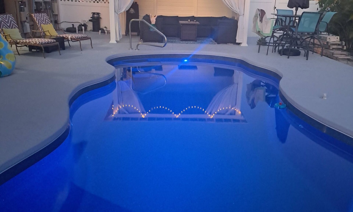 La Villa Gardens Apartment | We are the coolest hosts on the planet! You will love it here!