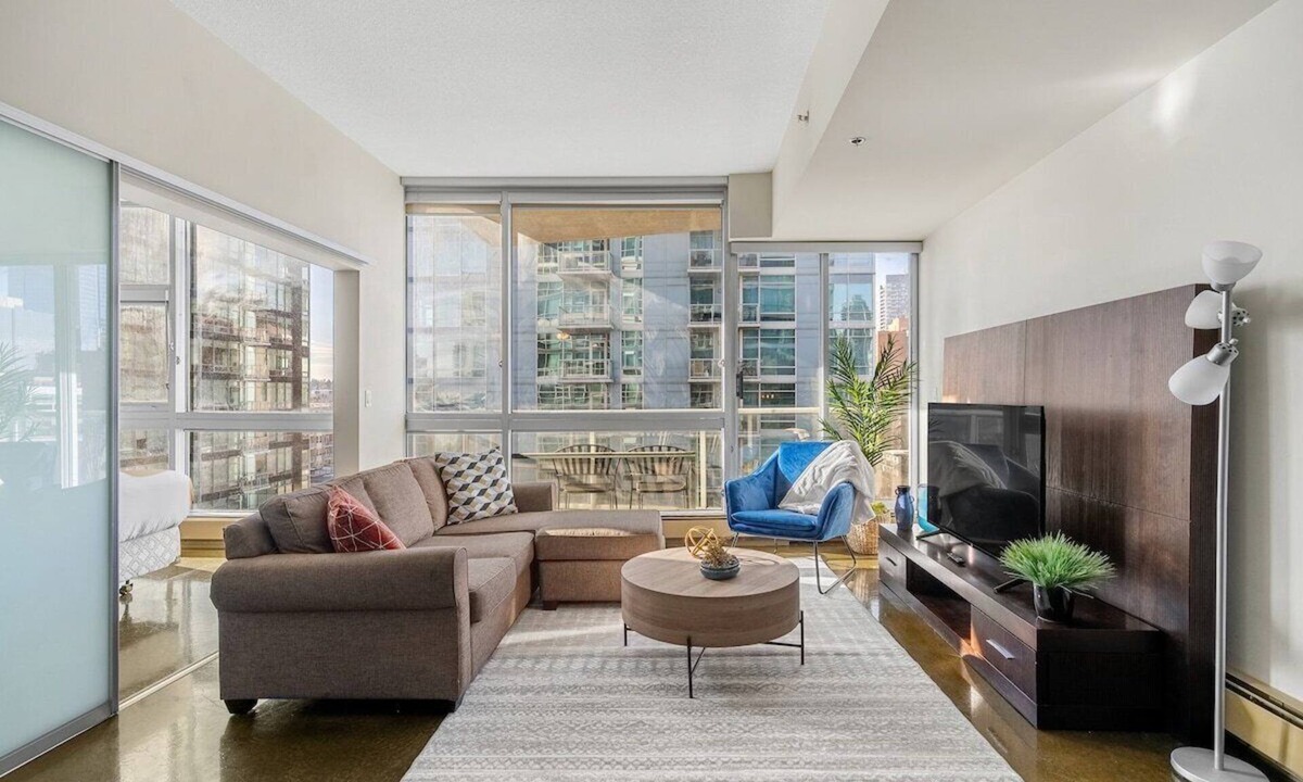 Beltline Apartment | Wonderful & Welcoming DT Views AC Parking Sleeps4