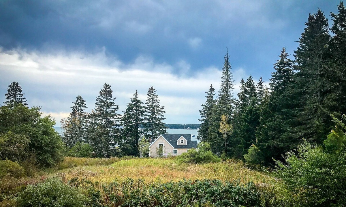 Spruce Head Cottage | Wonderfully Appointed, Classic Maine Waterfront Cottage