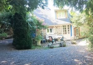 attractively restored detached cottage with garden in Bacilly