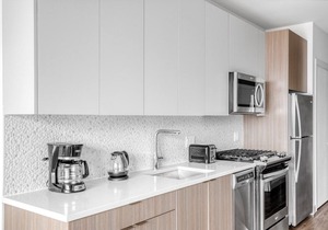 Hip South Loop Studio w/Lounge, Pool & Gym nr Grant Park, by Blueground in Chicago