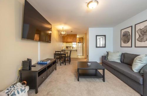 Hood River House | 04 Lodge