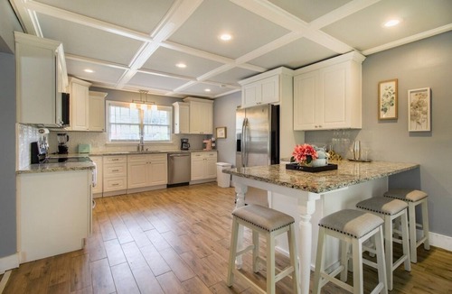 Savannah House | 100" Projector, Marsh Views, Game Room, Coffee Bar, Early Check In