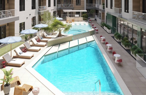 South Lamar House | 14 Guests at The Code by AvantStay | South Lamar Stay | Resort-Style Pool