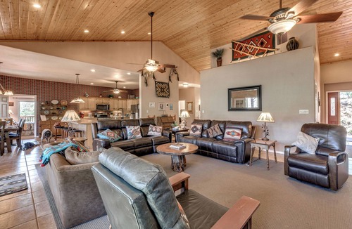 Ruidoso Cabin | 19 Mi to Ski Apache! Cozy Ruidoso Digs Near Dtwn