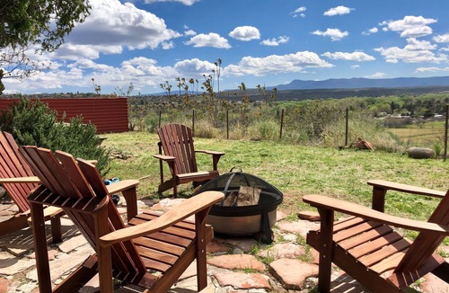 Rimrock Cottage | 1930's Stone Cottage with spectacular views!