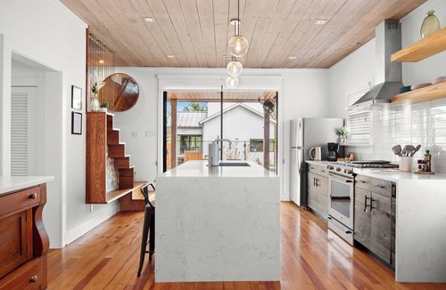 Holly House | 1930s East Austin Bungalow - Heated Pool - Dining
