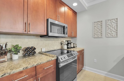 Old West Broad Neighborhood House | 2 Units w/Free Parking Walkable Historic District | The Juliette by AvantStay