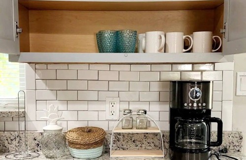 Regency Park Apartment | #27 The Belleview Cottage Joyful Moments Vacat