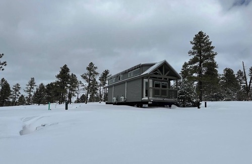 Williams Ski Chalet | 2B Cozy chalet in Beautiful Williams with AC, Wi-Fi, With Forest View and Patio