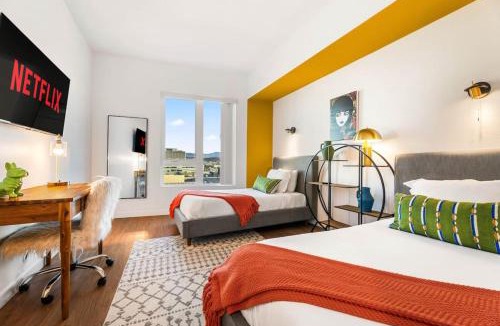 Little Tokyo Apartment | 2BD 2BA Stylish Arts District Retreat, Walk to Little Tokyo