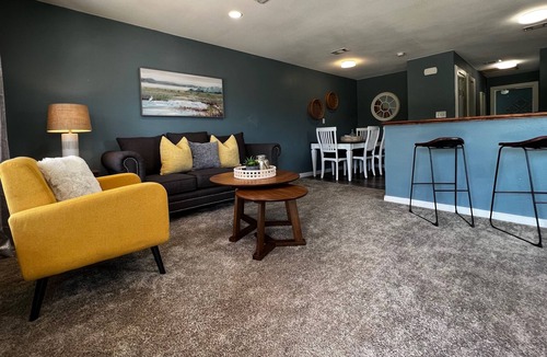 Powderly Apartment | 2BR/2BA Apt, near Paris, Pat Mayse Lake, 10 min from Choctaw Casino in Grant OK