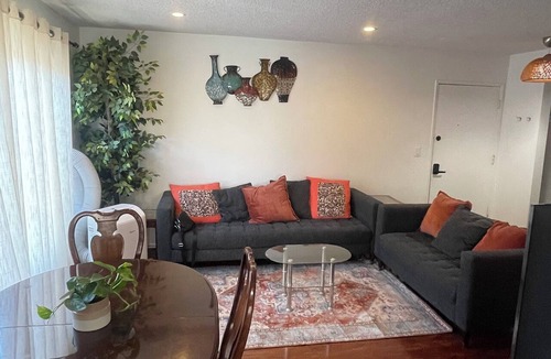 North Redondo Apartment | 3-Bedroom Apt - Heart of Redondo Beach. Near LAX/Northrup/Hospital/Forum/Sofi