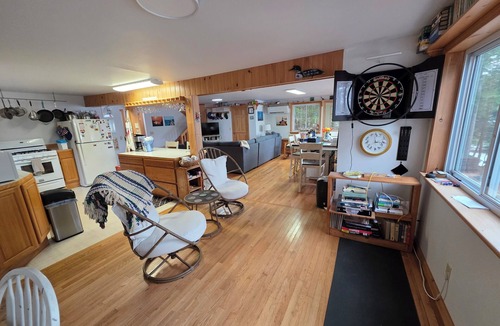 Mount Vernon House | 3-Bedroom House on Beautiful Flying Pond in Mt. Vernon, ME