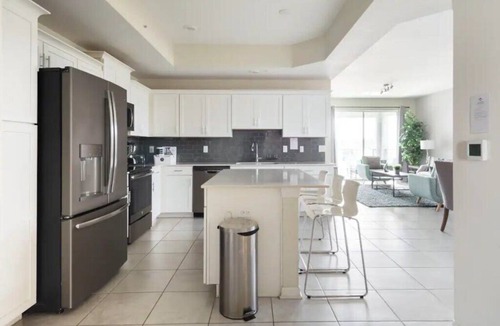 Bay Lake Apartment | 3 Bedrooms/2 Bathrooms/Storey Lake (4751-308 CT)