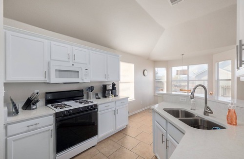 Round Rock House | 3 BR 2 Bath Home Near Dell Campus