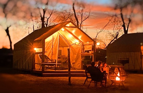 Prairie Lea Cabin | #39 Son's River Ranch - Glamping Cabin w/2 Queen Beds