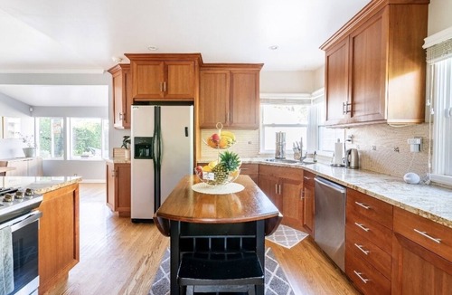 Westchester House | 3BR + Guesthouse + Large Yard & BBQ-Near SoFi & LAX Monthly Discount