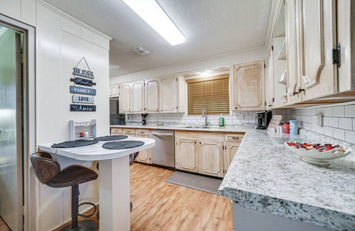 Lockesburg House | 3BR Lockesburg Country Retreat Near Refuge