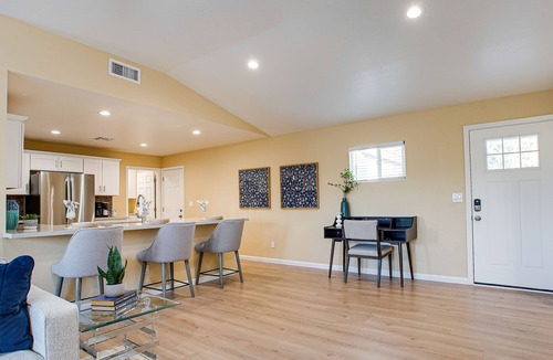 Villa De Paz House | 3BR w pool, near stadium, dog friendly