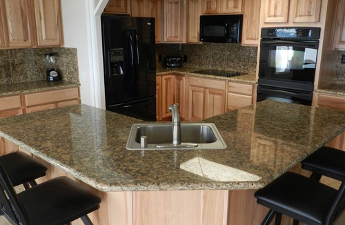 Lucerne House | 4 Bedroom 3 Bath Lakefront Clear Lake 7- 20 TO 8- 6 10% OFF ANY 3 NIGHT STAY