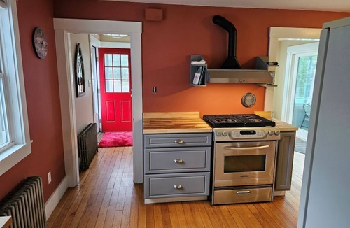 Searsport House | 4 Bedroom Cape on beautiful Penobscot Bay. Close to many popular coastal towns.