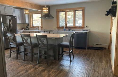 Rangeley Plantation House | 4 BR Mountain View Adventure on 15 Acres