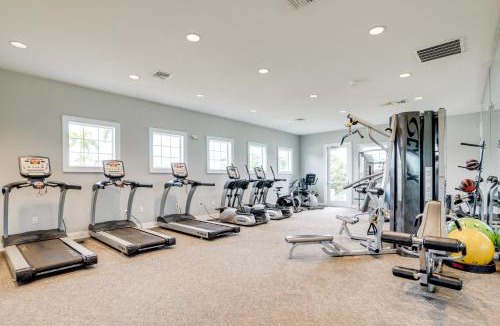 Greater Palm River Point CDC House | 4 Mi to Brandon Exchange: Resort-Style Townhome!