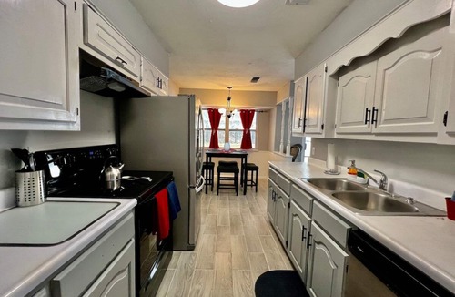 Universal City House | 4BR Pool Home near Randolph AFB Furnished Extended Stay Wi-Fi Laundry