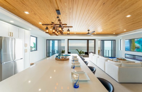 Tavernier House | 5 bed/4 bath Ocean side, right outside of Tavernier Creek Mile Marker 91