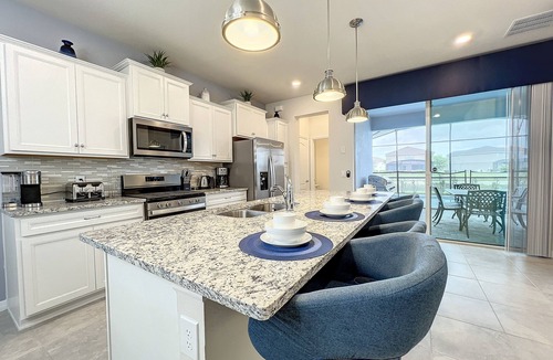 Loughman House | 5⭐ Solterra Villa with Lake View 20 Minutes to Disney